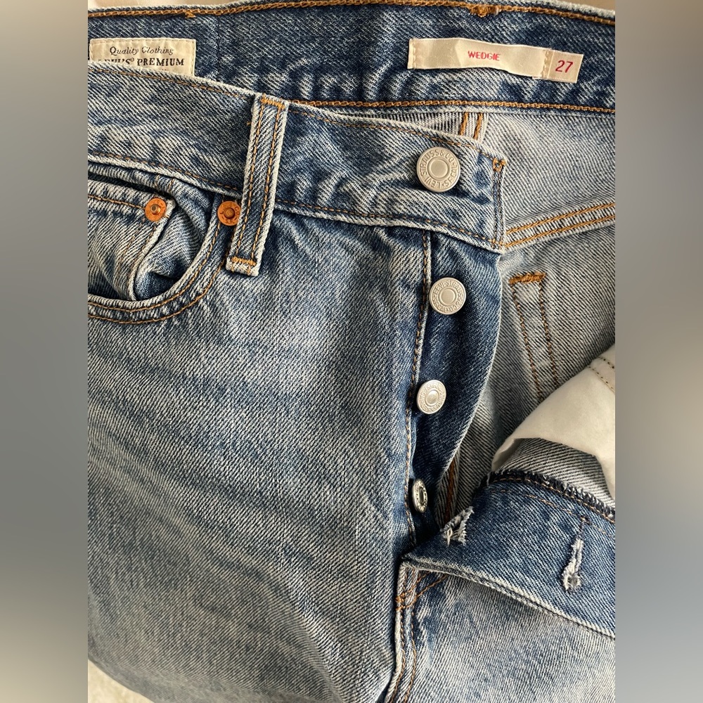 Levi's Wedgie Icon High-Rise Jeans